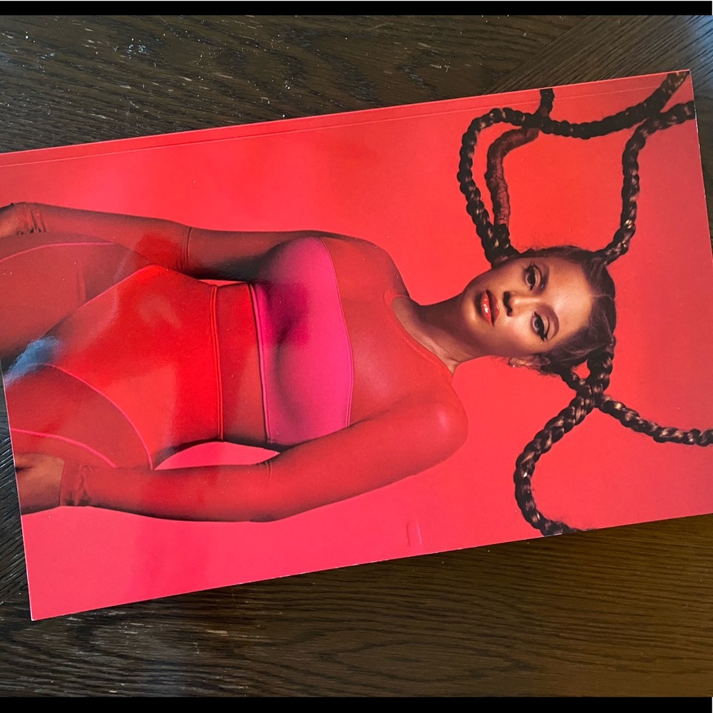 Ivy park ❤️ Ivy heart collection look book
